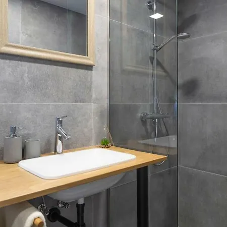 Estonian Design Flat Next To Old Town